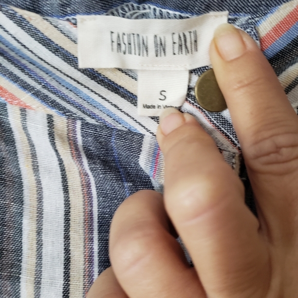 Cute lil stripped skirt - Picture 2 of 3